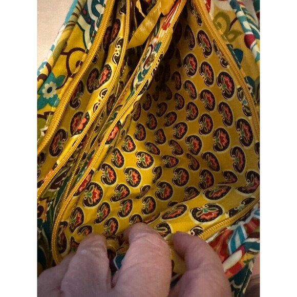 Vera Bradley - Picture 4 of 6